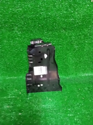 Dacia duster lift 17+mocowanie напрямна лампи лівий фото №1