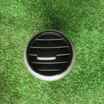 Audi a3 8p решітка обдув консолі хром 8p0820901f фото №1