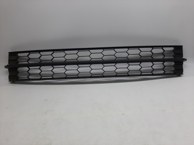 Skoda rapid решітка радіатора бампера середина 5ja853677 фото №1