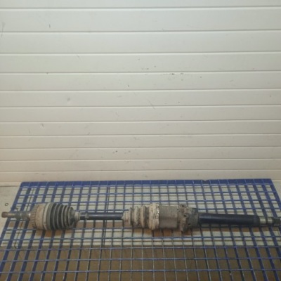 Opel vectra c 1.9 cdti приводной вал опора шарнир правая 13247217 фото №1