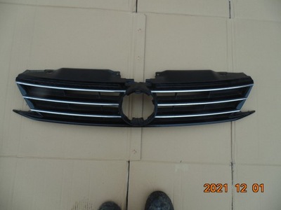 Решітка радіатора vw jetta lift 5c6853655k фото №1