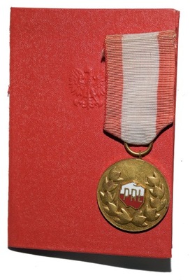 Medal zasłużony pracownik państwowy PRL z nadaniem 1977