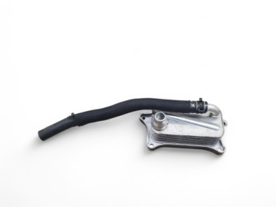 Audi q7 4m 06e117021j радіатор оливи фото №1