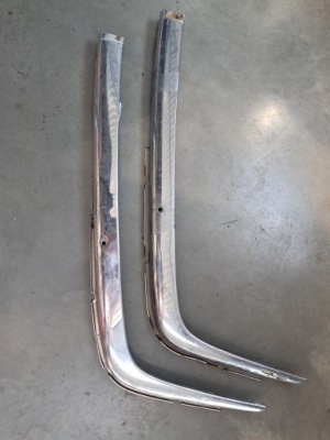 Хром бампера правий mercedes 107 1078850901 фото №1