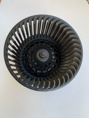 Вентилятор вентилятор c4 peugeot 308 t1011131b фото №1