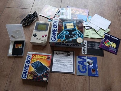 Game Boy Classic - mega zestaw - Box, instrukcje, dodatki. Od kolekcjonera!