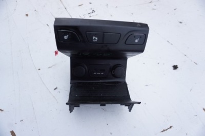 Панель подогрев сидений aux usb hyundai ix35 фото №1