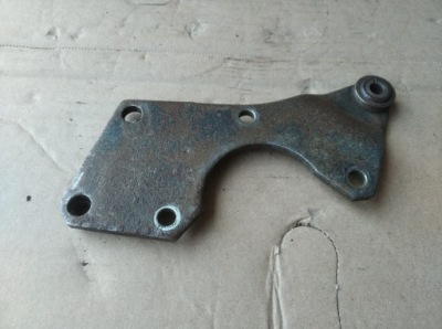 Кронштейн кронштейн насоса усилителя vw audi 026145385a фото №1