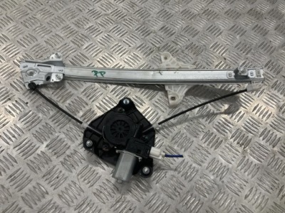 Подъемник стекло правый перед toyota aygo x 22- фото №1