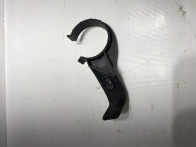 Кронштейн кронштейн труби mercedes b klasa w245 05-08 a1695010120 фото №1