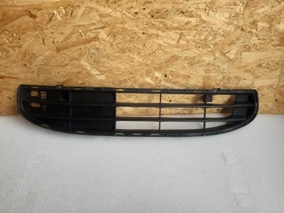 Space star ii 12-16 решітка середня бампера фото №1