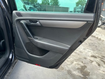 Обшивка дверь правый задняя голый vw passat b7 фото №1