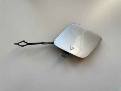 Mercedes klasa b w247 amg 2019-2022 заглушка фаркоп перед оригінал фото №1