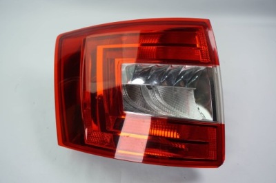 Лампа задняя левая skoda octavia iii kombi 5e9945095 фото №1