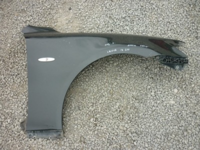 Lexus is220d 2 крыло  перед передний правый  чёрный фото №1
