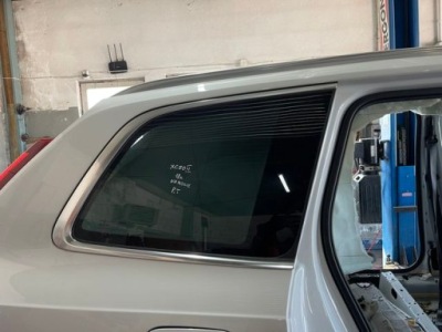 Volvo xc90 ii стекло правый задняя кузовная 43r-00176 2018 фото №1