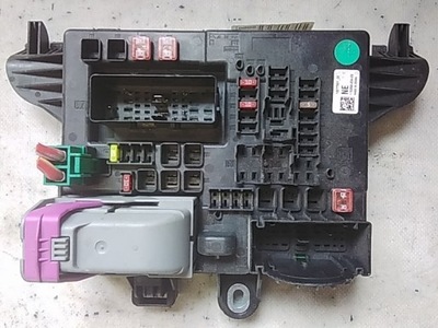 9225 opel insignia коробка предохранителей 13277321 фото №1