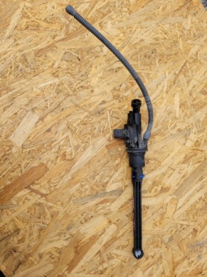 Помпа сцепления peugeot 208 i 1.6 9676533880 фото №1