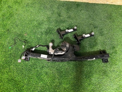 Volvo xc40 hak буксировочный 32270802 фото №1