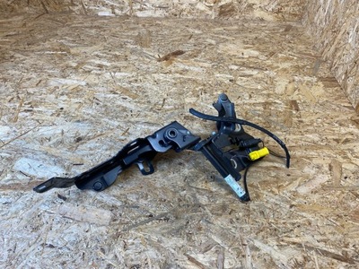 Петля капот правий піротехнічний патрон bmw 2 f45 f46 7300522 фото №1