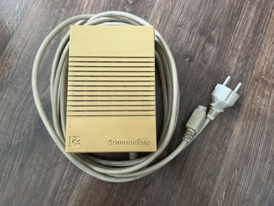 Zasilacz Commodore do Amiga 4.5A