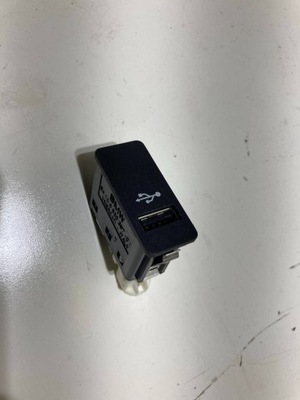 Bmw x1 f48 f49 2018 роз'єм usb фото №1