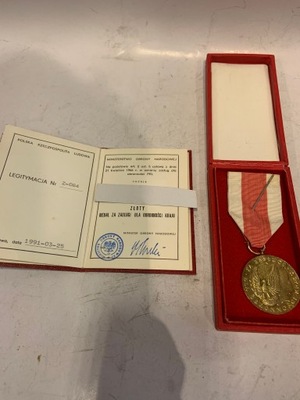 MEDAL ZA ZASŁUGI DLA OBRONNOŚCI KRAJU ZŁOTY + LEGITYMACJA