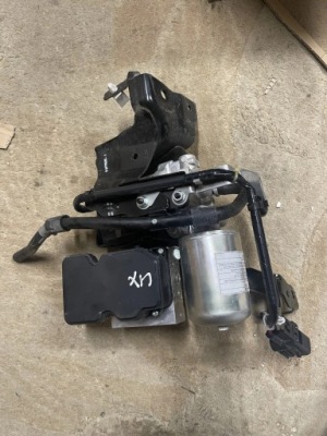 Насос abs lexus 8954176050 2.0l hybrid 112kw 2019 фото №1