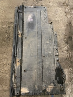 Audi a4 b8 a5 накладка плита пол подвеска левая фото №1