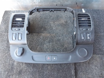 Рамка радіо середня 682607479r trafic iii фото №1