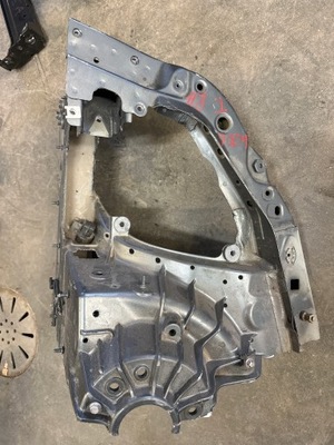 Чверть лонжерон підкрилок w206 a206 c klasa права фото №1