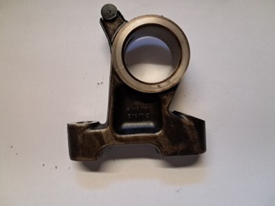 Опора вала распределительного вала mercedes 107sl slc 450 1160511810 фото №1