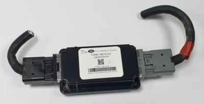 Модуль usb jaguar xf x260 fw93-19010-ca фото №1