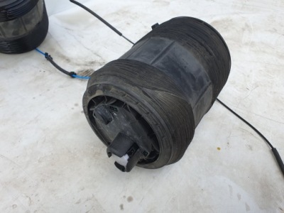 Подушка пневмоподушка задняя vw touareg iii фото №1