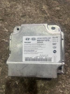 Модуль блок управления подушка безопасности подушек kia sportage iv 4 95910-f1070 фото №1