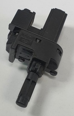 Датчик положення педалі зчеплення ford оригінальний номер _ 1343269 _ 4m5t-7c534-aa фото №1