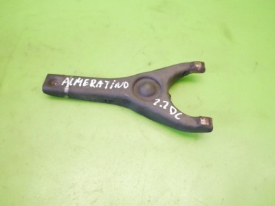 Кронштейн вилка сцепления nissan almera tino 2.2 di фото №1