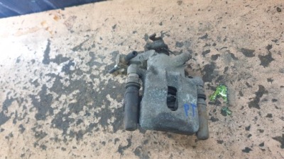 Honda accord vii 2.0 i-vtec супорт гальмівний правий задня задній фото №1