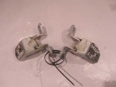 Петля петли дверь перед левый mazda 3 bm iii 25d przedlift 13-15 sedan фото №1