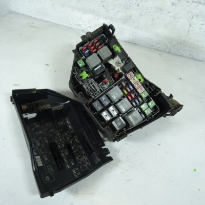 Ford mondeo mk4 коробка запобіжників 6g9t-14a076-ca фото №1