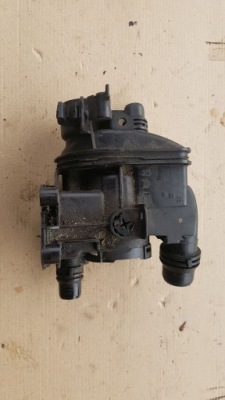 Корпус термостата peugeot 208 1.2thp 9807198480 фото №1