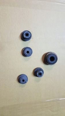 Honda odyssey 2014 резинка кронштейн радиатора фото №1