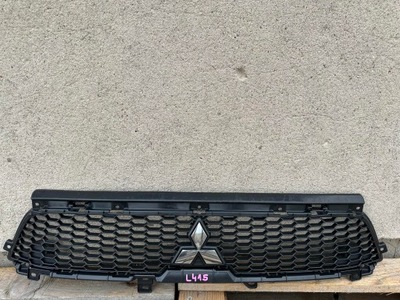 Решітка радіатора решітка радіатора бампера mitsubishi outlander ii lift фото №1