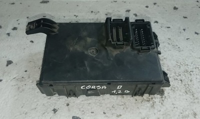 Коробка запобіжників opel 13265077 фото №1