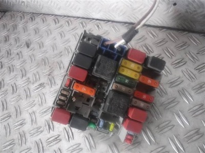 Коробка запобіжників fiat grande punto 1,4 фото №1