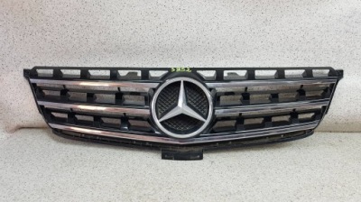 Mercedes ml w166 2012 - решітка радіатора решітка радіатора a1668801085 фото №1