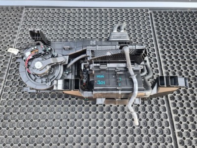 Mini cooper j01 обігрівач повітродувка фото №1