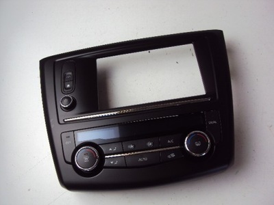 Панель кондиціонера рамка renault kadjar фото №1