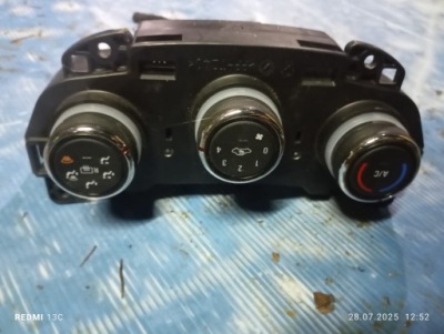 Панель кондиционера opel karl 42479608 фото №1