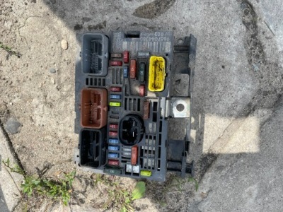 Citroen peugeot коробка запобіжників bsm 9667044980 фото №1